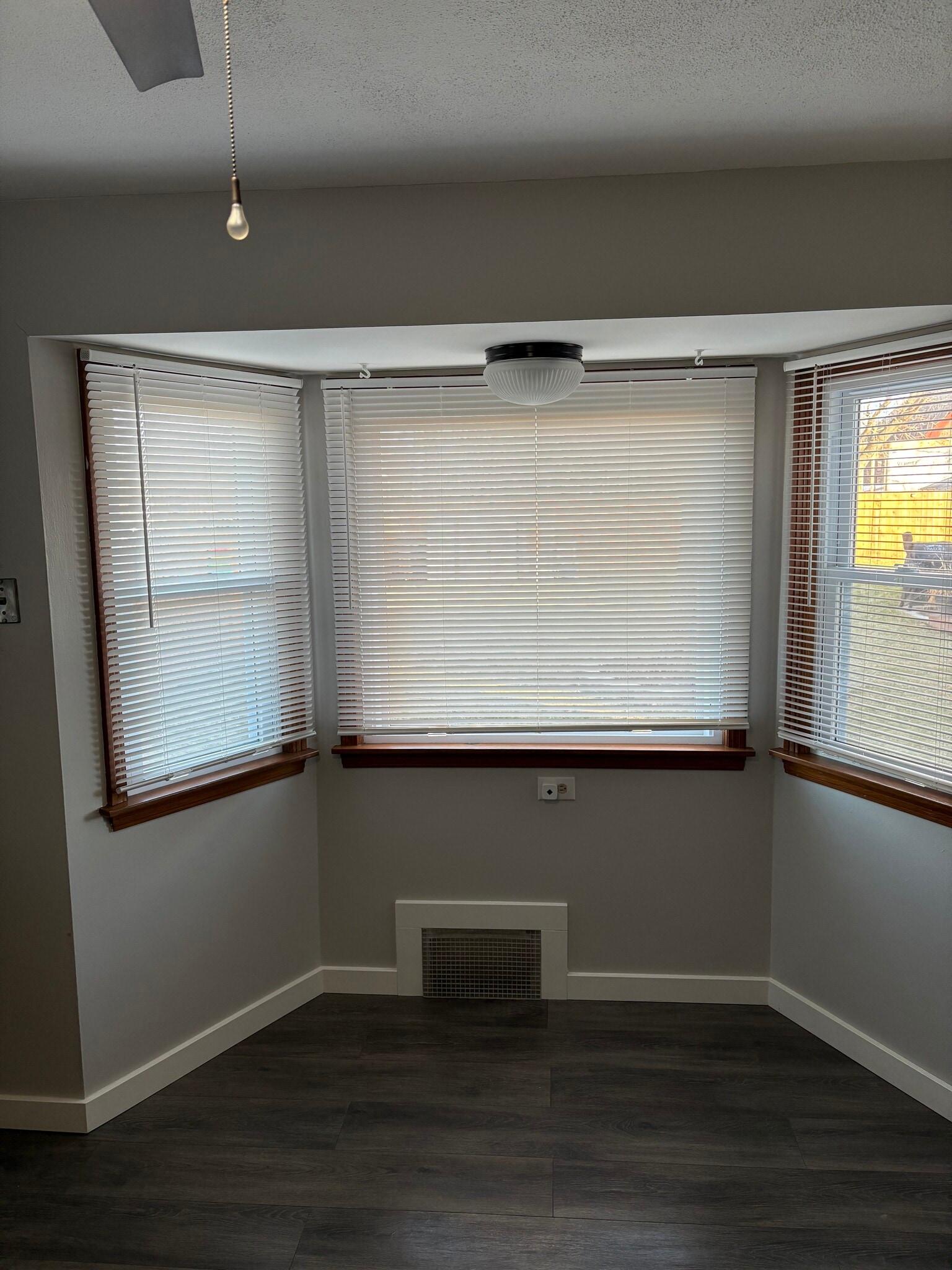 Kitchen - 1324 S 109th St