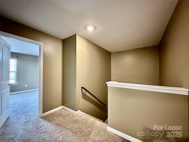 Building Photo - 1210 Leno Ln