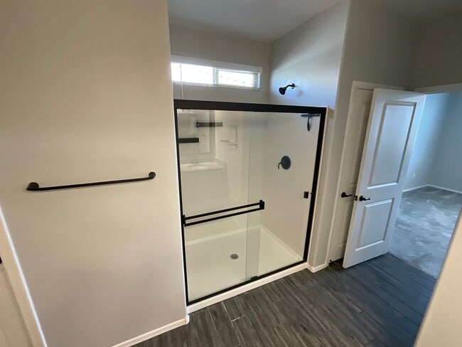 Building Photo - Mountain views in Rocking K Community