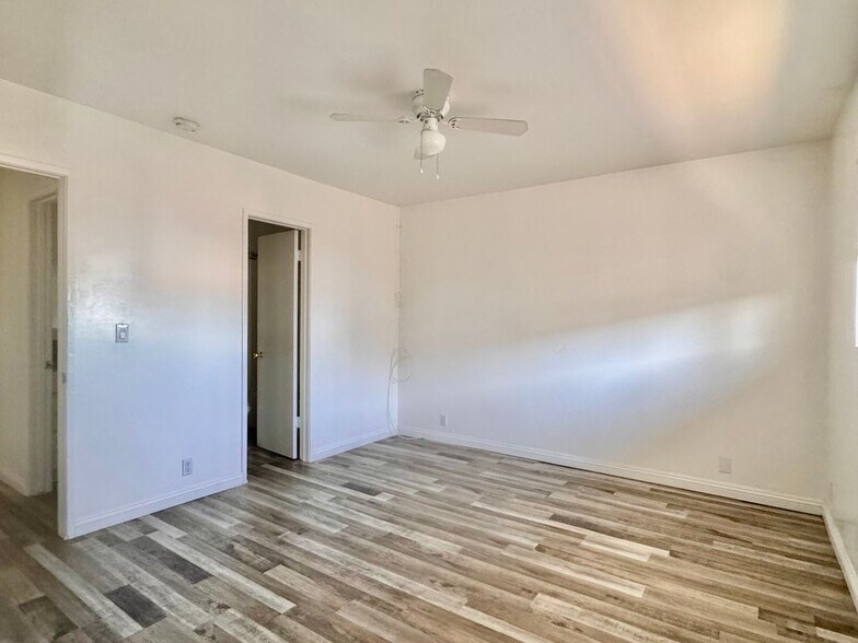 Building Photo - 8231 Tapia Via Dr