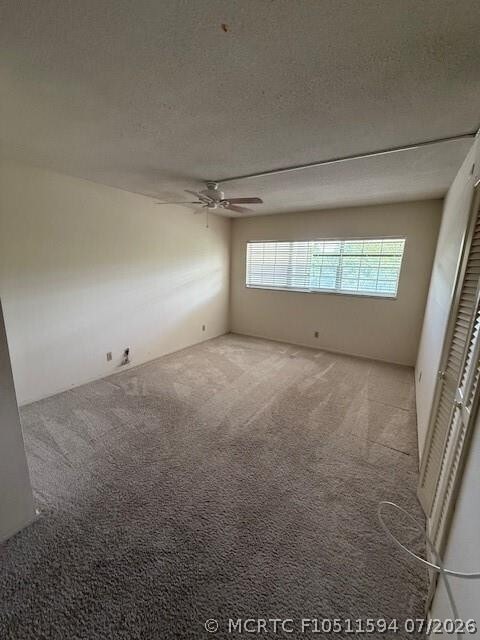 Building Photo - 2800 N Palm Aire Dr