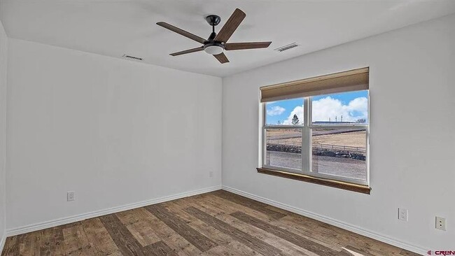 Building Photo - 1516-1513 13 Rd