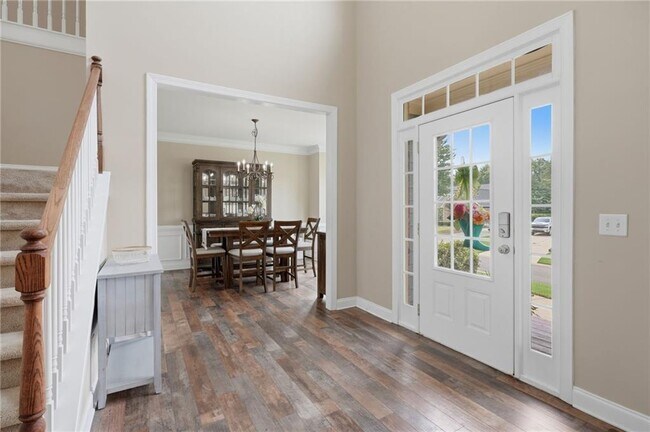 Building Photo - 8205 Applewood Ct