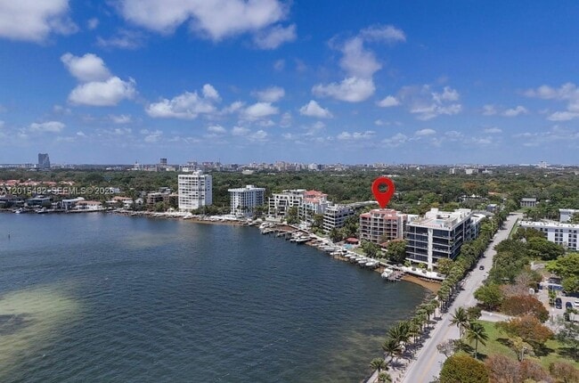 Building Photo - 1632 S Bayshore Ct