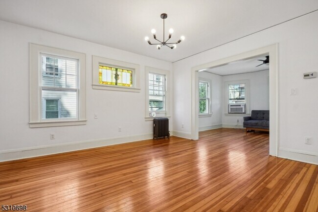 Building Photo - 17 Beekman St