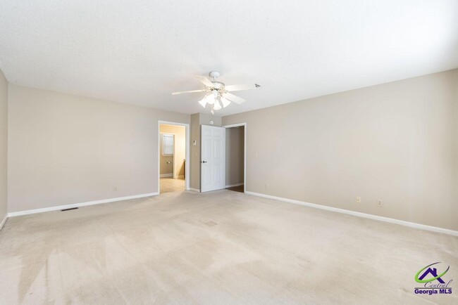 Building Photo - 127 Hudson Way