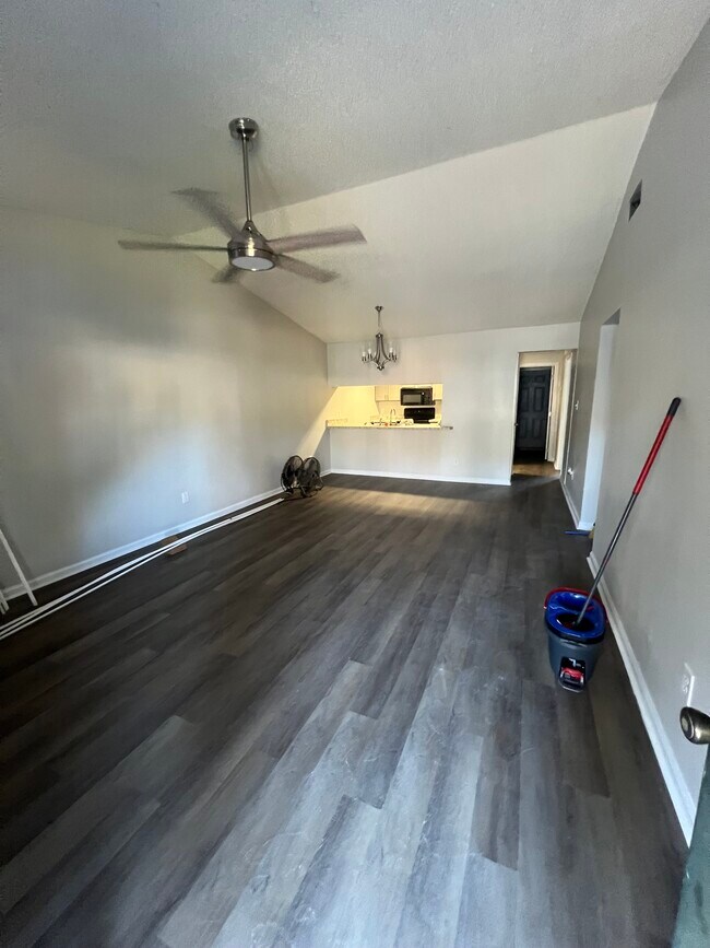 Building Photo - 1942 Baywind Ct