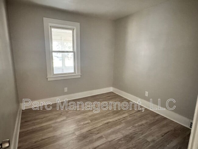 Building Photo - 4270 Pitt St