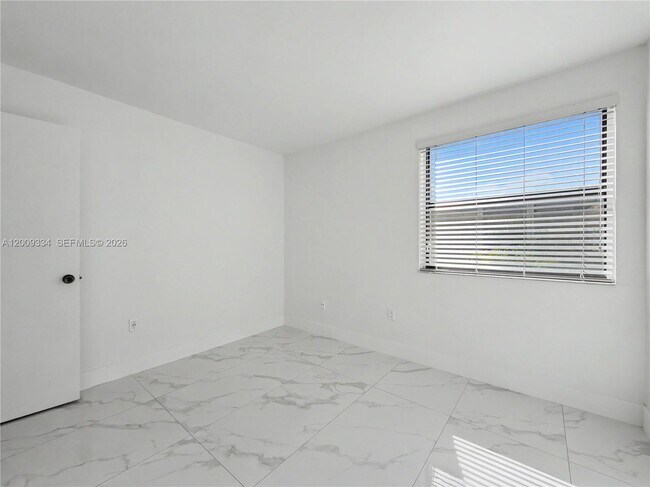 Building Photo - 10010 NW 9th St Cir