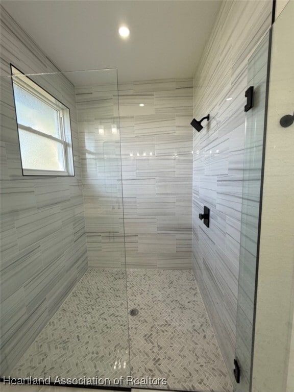 Building Photo - 2011 W Falcon Rd