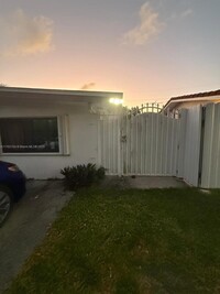 Building Photo - 18670 Belview Dr