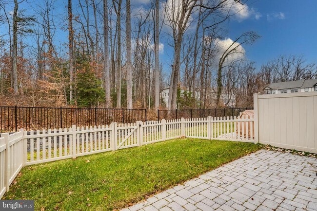 Building Photo - 7770 Belvale Dr