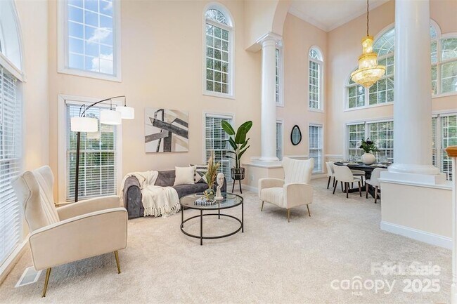 Building Photo - 3439 12 Oaks Pl