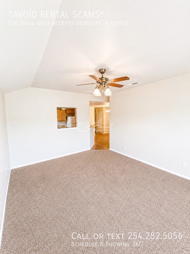 Building Photo - 2704 Vernice Loop