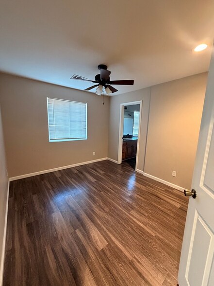 Building Photo - 3821 Mayer Dr