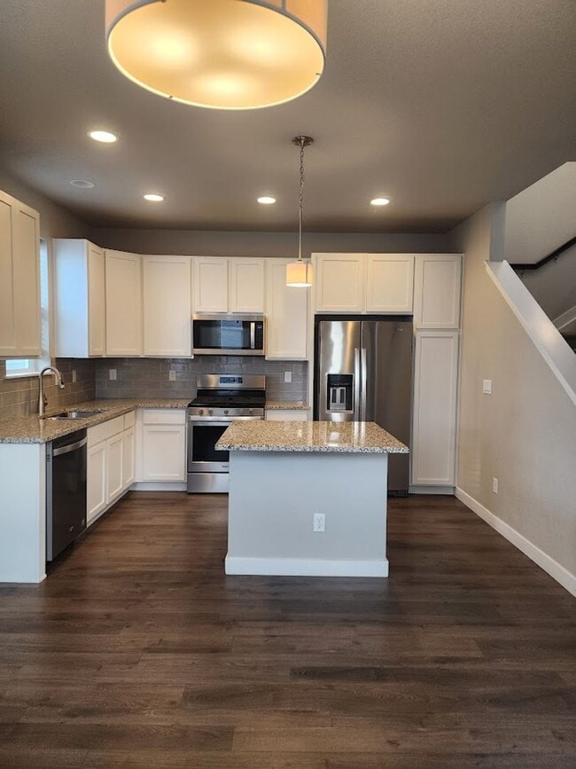 Building Photo - Long Realty & Property Management - Nearly New Home in Aurora **Half Off Rent June 2026**