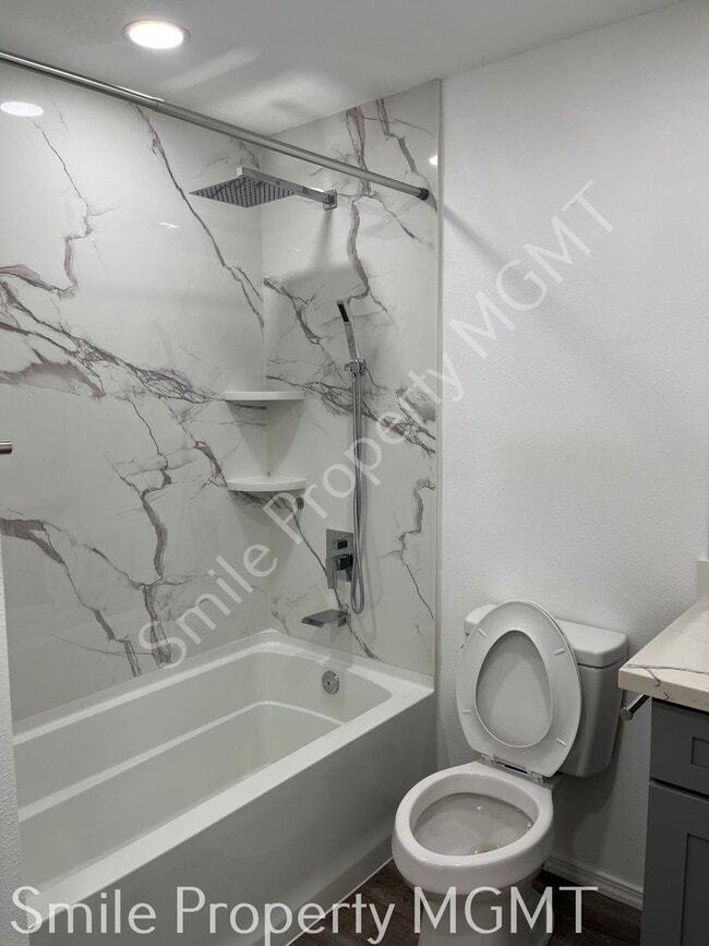 Building Photo - 3-bedroom One Level Single House in SE Por...