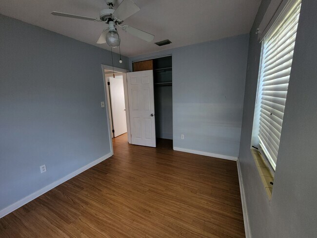 Building Photo - 603 Luna Ct