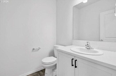 Building Photo - 1166 S 43rd Pl