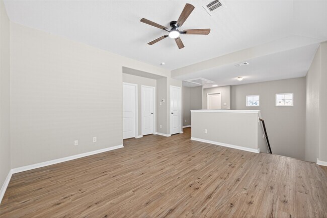 Building Photo - 3548 Cannon Dr