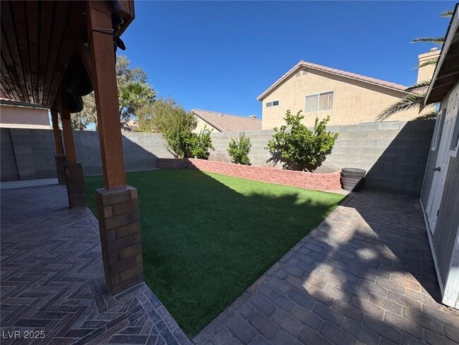 Building Photo - 7962 Traditional Ct