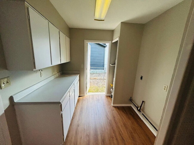 Building Photo - 7902 Rustic Forest Dr