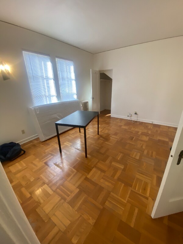 Building Photo - 1701 Le Roy Ave