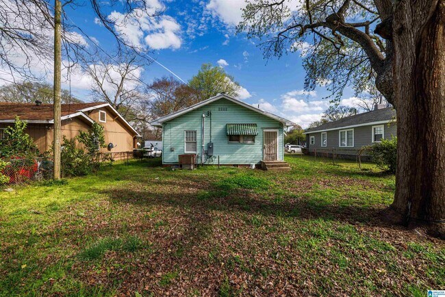 Building Photo - 2518 Ave J