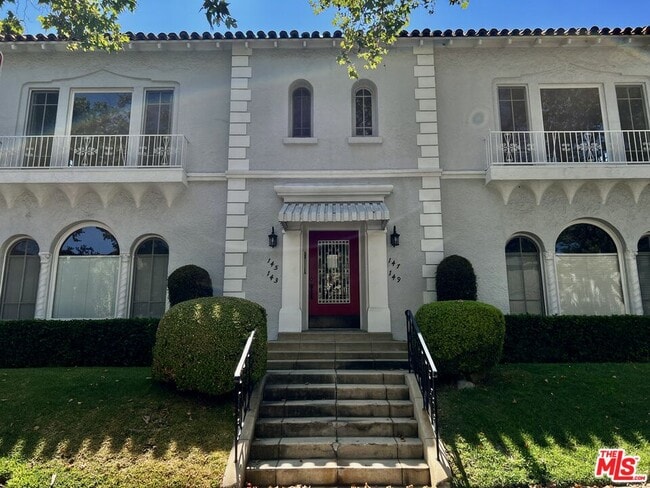 Building Photo - 145 N Sycamore Ave