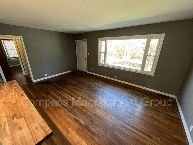 Building Photo - 2911 Davis St SE