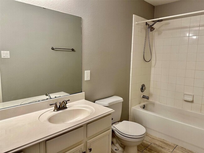 Building Photo - 29631 Evergreen Hills Dr