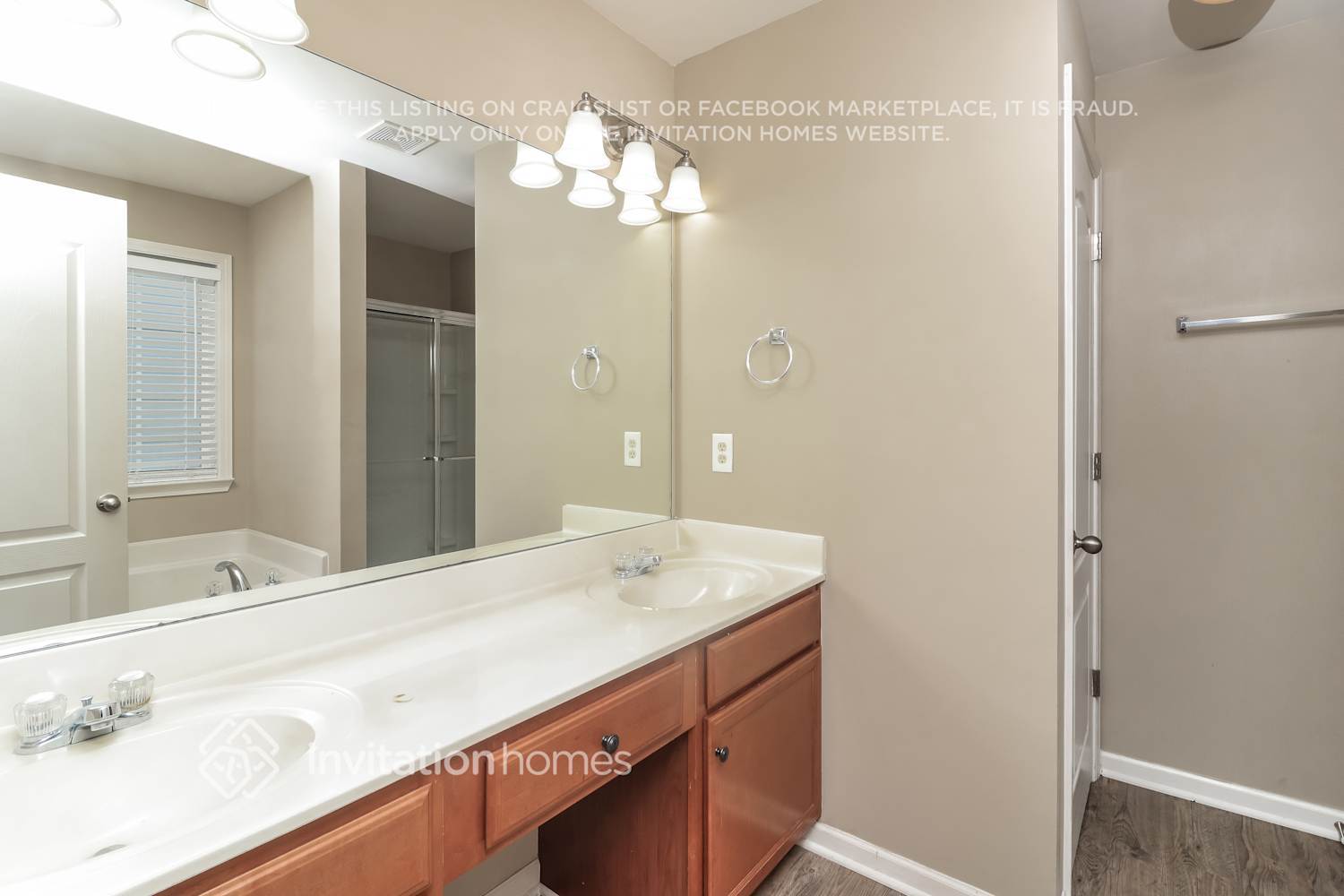 Building Photo - 706 Capri Ridge