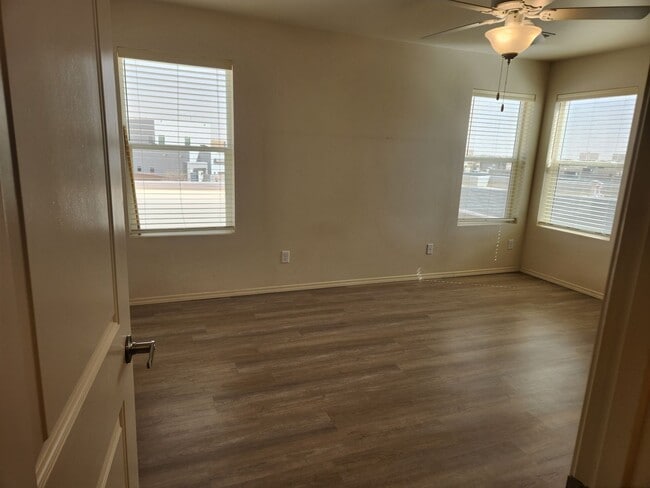 Building Photo - 1224 Tierra Verde Loop