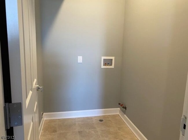 Building Photo - 190 South St