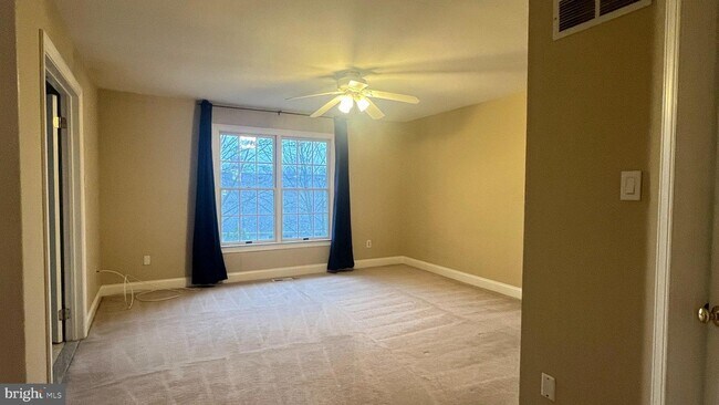 Building Photo - 67 Highpoint Dr
