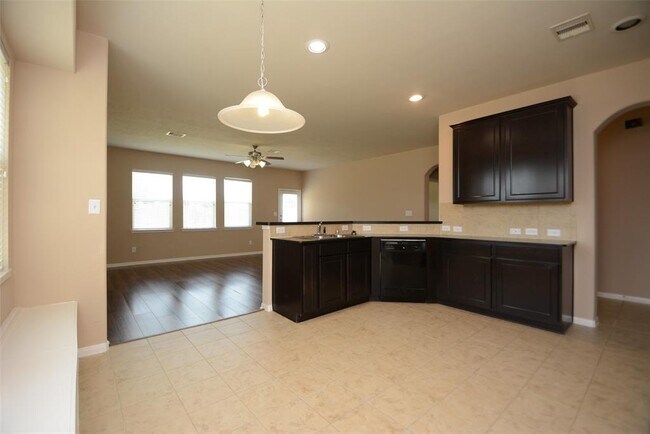 Building Photo - 21711 Tinsley Trails