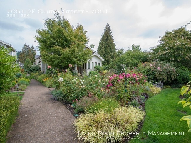 Building Photo - 7051 SE Clinton St