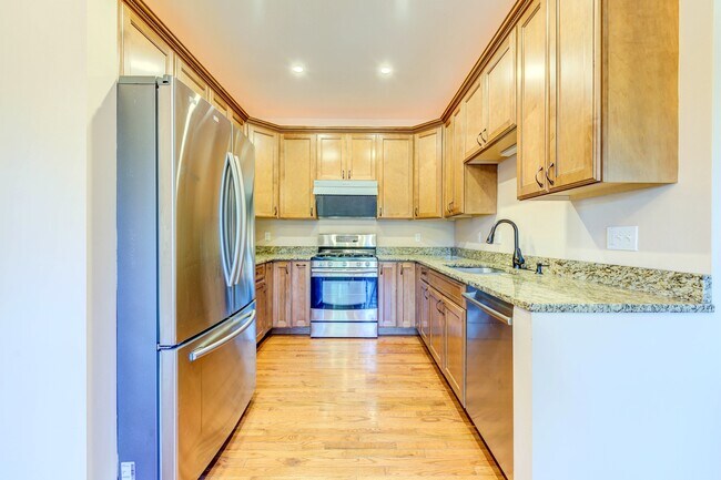 Building Photo - 1140 Collingwood Dr