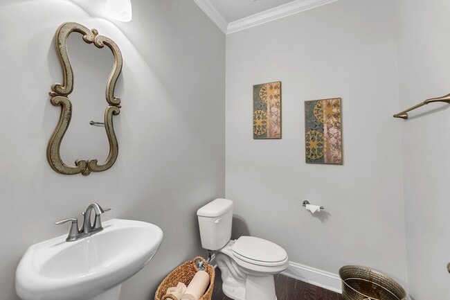 Building Photo - Beautiful 4BR/2.5BA Home in Highly Desirable Park West