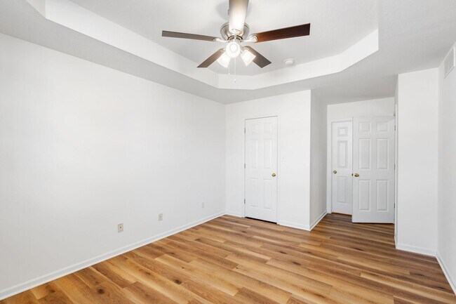 Building Photo - 5013-5015 Betty Jean Way