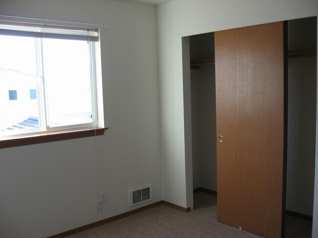 Building Photo - 1487 NW Elwha St