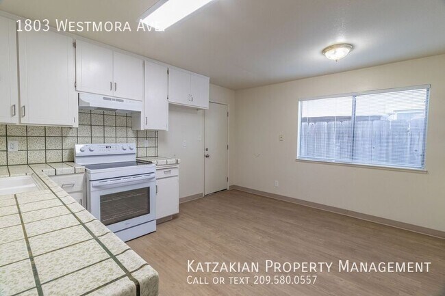 Building Photo - 1803 Westmora Ave