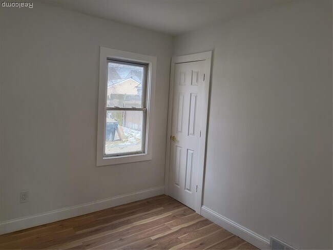 Building Photo - 19650 Buffalo St