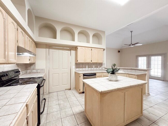 Building Photo - 3003 Edgefield Ct