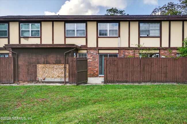 Building Photo - 4814 Windrush Ln