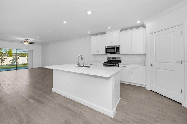 Building Photo - 17432 Holly Wl Ave