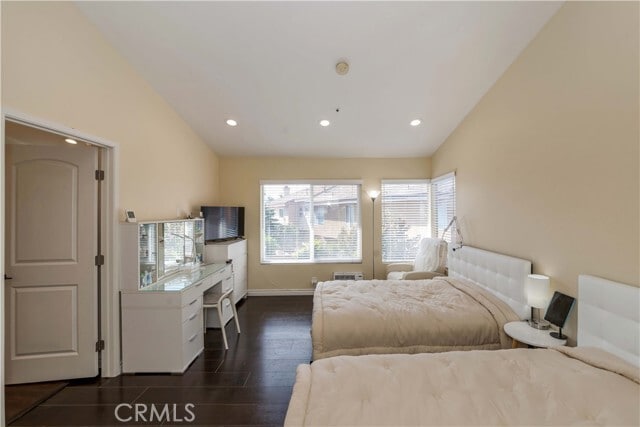 Building Photo - 5621 Rostrata Ave