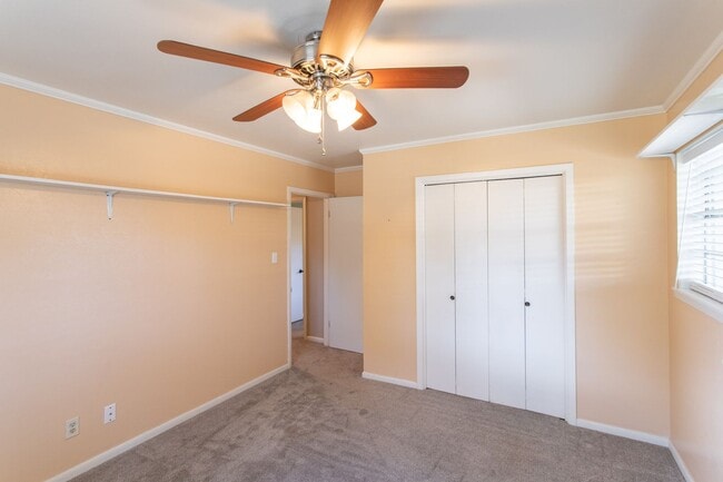 Building Photo - Beautiful 3 bedroom 2 bath home in Fountai...