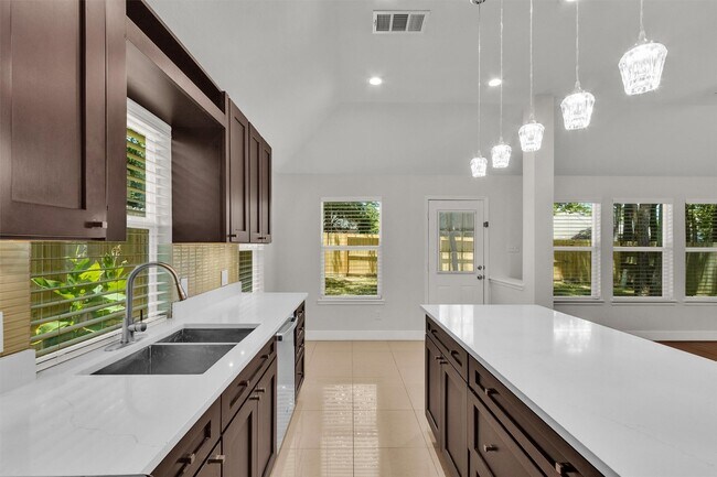 Building Photo - 119 S Star Ridge Cir