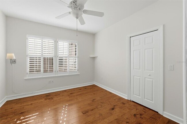 Building Photo - 815 Lake Evalyn Dr